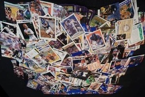 lot 42 image: HUGE LOT OF SPORTS CARDS