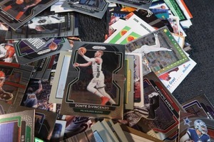lot 45 image: SPORTS CARD LOT