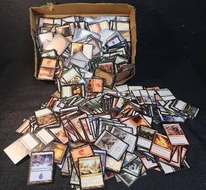 lot 50 image: MAGIC THE GATHERING CARDS