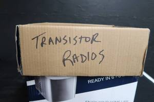 lot 86 image: VINTAGE RADIO TRANSISTORS