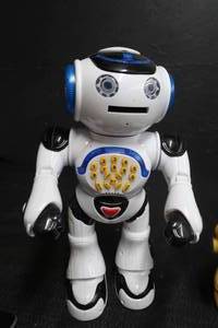 lot 87 image: TOP RACE SMART ROBOT (PART 2) AND MORE