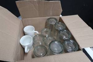 lot 93 image: GLASSWARE AND COFFE CUPS