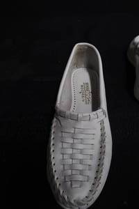 lot 100 image: MINNETONKA MOCCASINS