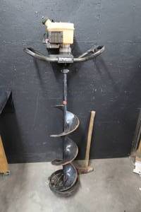 lot 130 image: STRIKE MASTER AUGER AND AXE