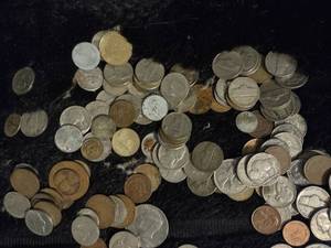 Lot of old US and foreign coins...
