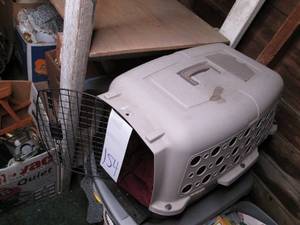 Pet Champion Mid size dog kennel wi...