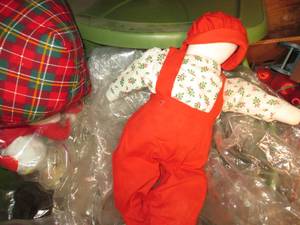 Covered tote full of stuffed animal...