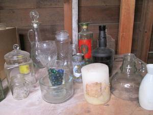 Misc glassware decor items...