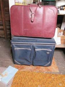 2 vintage suitcases...