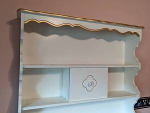 lot 17 image: Vintage French Provincial DeskHutch