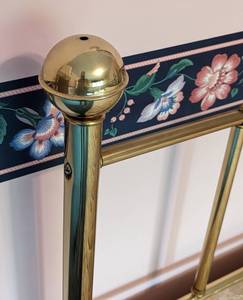 lot 22 image: Vintage Full Size Brass Bedframe