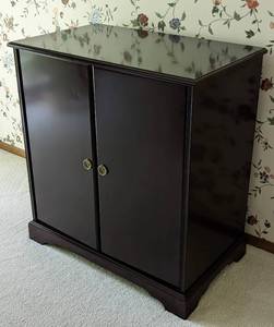lot 27 image: Espresso Wood Entertainment Cabinet