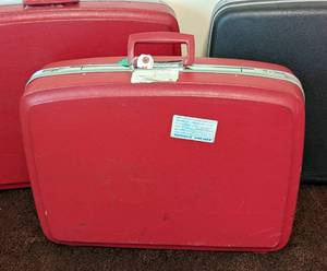 lot 36 image: Vintage Hard Shell Luggage