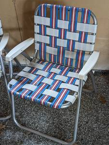 lot 74 image: Pair of Vintage Folding Lawn Chairs