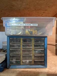 lot 98 image: Assorted NailsScrews