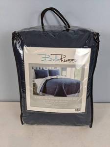 lot 51 image: New Bella Russo 3 Piece Queen Reversible Coverlet Set