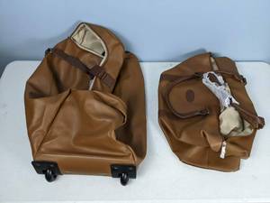 lot 49 image: NEW Bella Russo Luggage Bag Set