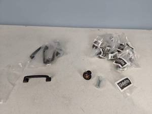 lot 98 image: Gliderite Hardware Knobs and Handles
