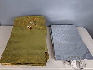 lot 135 image: Gold and Silver Paper Favor Gift Bags with Handles, 13 x 16 x 4 (43 Pcs)