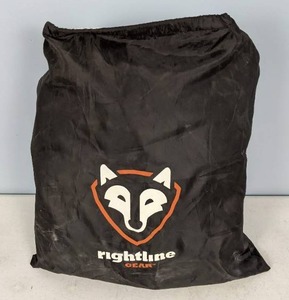 lot 222 image: Rightline Gear Sport Car Top Carrier