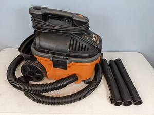 lot 291 image: Ridgid Portable Vacuum