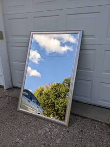 lot 286 image: Wood Frame Wall Mirror
