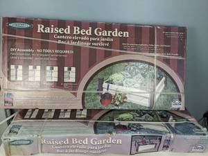 lot 288 image: Arrow Raised Bed Garden- HDG Steel Perfect for Small Spaces