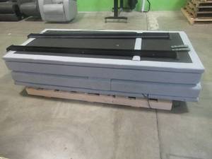 lot 507 image: 2 Twin Adjustable Platform Bed Foundations With Remotes - Used as Display in the Store. Both Work Well and are in nice condition.