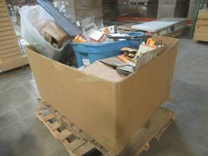 lot 512 image: Large Pallet of Miscellaneous Items Left over from the Retail Store and Warehouse. Automotive Parts, Oillubricants, Tools and More
