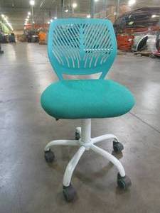 lot 574 image: Childs Office Desk Chair. swivel and height adjustable. Approximate Dimensions 16 x 16 x 29  SOLD AS PICTURED