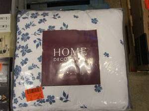 lot 42 image: HOME DECORATORS COLLECTION Salina 3-Piece White and Blue Embroidered Floral Cotton FullQueen Comforter Set