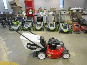 lot 223 image: TORO 21352 Recycler 21 in. Briggs and Stratton Low Wheel RWD Gas Walk Behind Self Propelled Lawn Mower with Bagger (RUNS NICE, LITTLE DAMAGED NEAR FILTER, SEE PHOTOS)