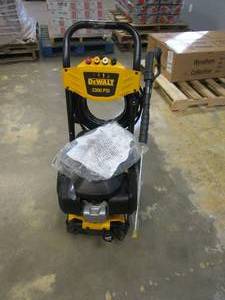 lot 228 image: DEWALT DXPW3324I 3300 PSI 2.4 GPM Gas Cold Water Pressure Washer with HONDA GCV200 Engine (SLIGHTLY USED, STILL NICE CONDITION)