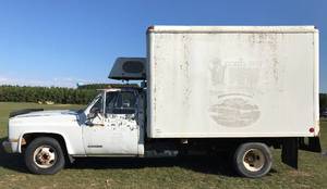 1989 Chevy 3500 R-R Cheyenne Cube Van
