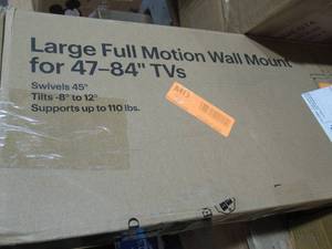 lot 33 image: Best Buy essentials - Full Motion TV Wall Mount for 4784 TVs - Black