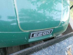 lot 4 image: EZGO electric Golf cart - works good