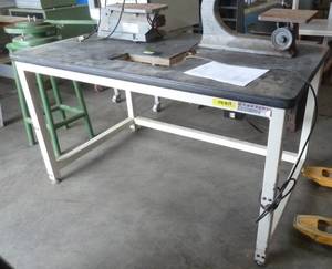 lot 57 image: Height Adjustable table, works, 36x60x34 tall