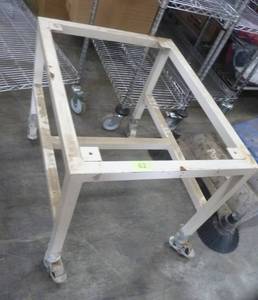lot 62 image: rolling standcart 24-12 inches wide x 31-14 long x 25 tall