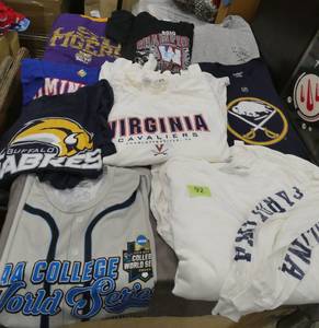 lot 92 image: 18 Mens Large and XL tshirts