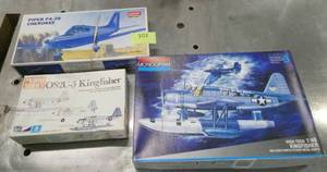 lot 102 image: 3 vintage NewComplete airplane models