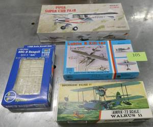 lot 105 image: 4 vintage NewComplete airplane models
