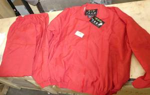 lot 144 image: Mens size Medium jacket and pants