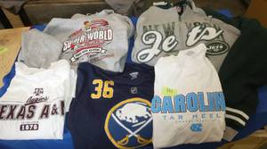 lot 151 image: Adult 2XL 3 tshirts and 2 sweatshirts
