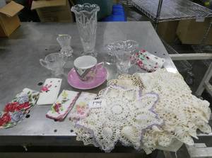 lot 174 image: Group of Vintage linens, handkerchiefs, mustache cup, glassware