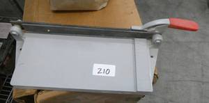 lot 210 image: Small cutter
