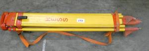 lot 233 image: Very good condition Hess surveying Tripod steel