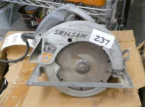 lot 237 image: 7-14 inch Skilsaw - corded - Heavy