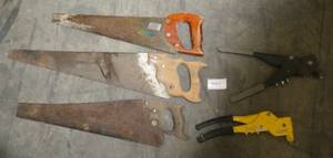 lot 246 image: 3 saws and 2 riveters