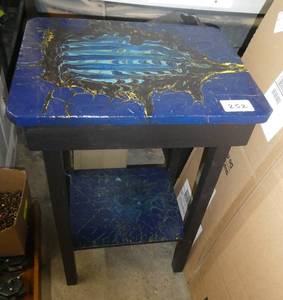 lot 252 image: Unique side table  plant stand