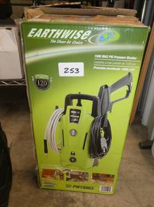 lot 253 image: New in box 1500 psi pressure washer